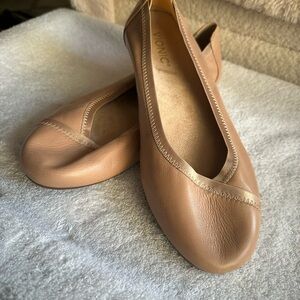Vionic | Caroll | Women's Tan Leather Flats